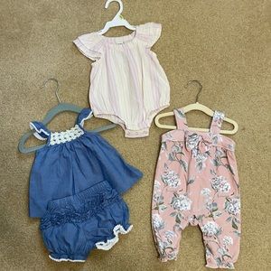 Bundle of 3 baby girl 0-3 month outfits